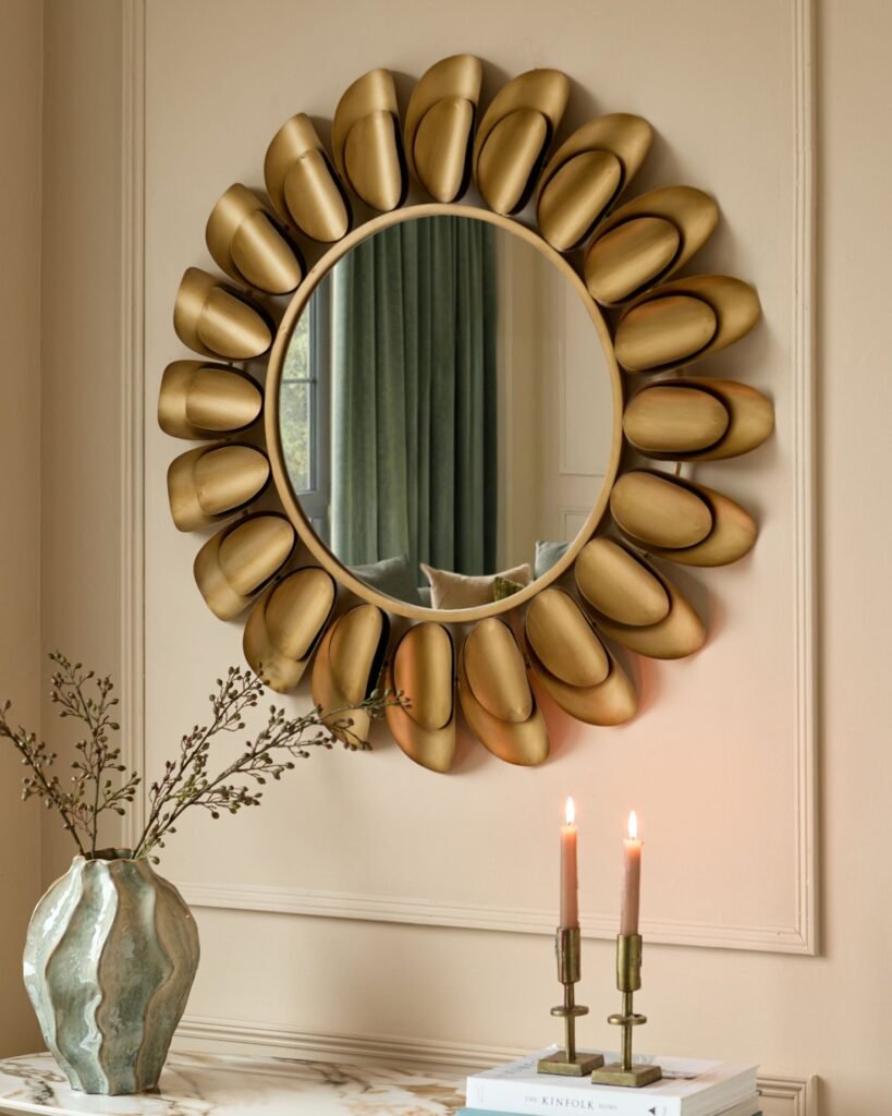 Dusk Arani gold round wall mirror Front