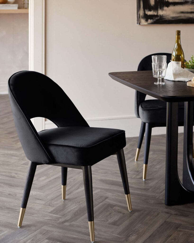 Dusk England Clover black velvet dining chair - set of 2 Front