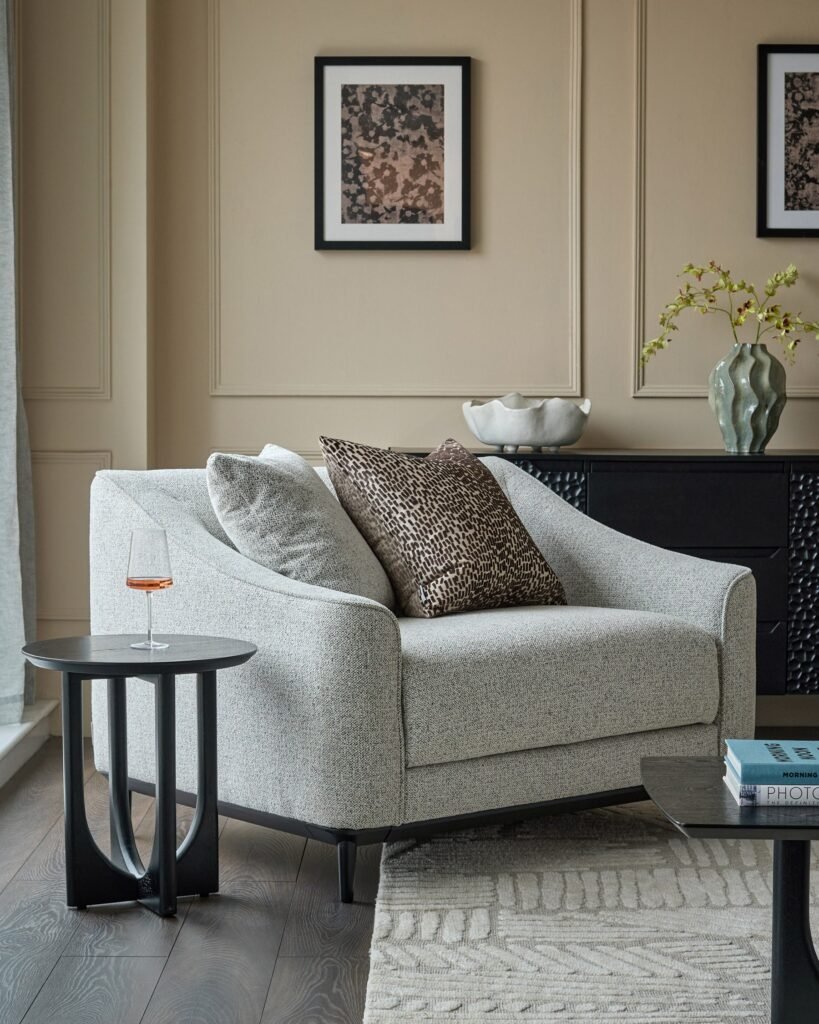 Julep grey Dusk England chenille love seat Front
