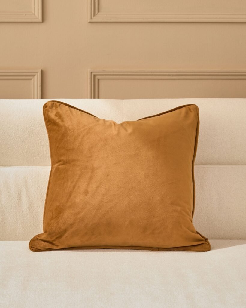 Luca caramel medium cushion – Dusk Front