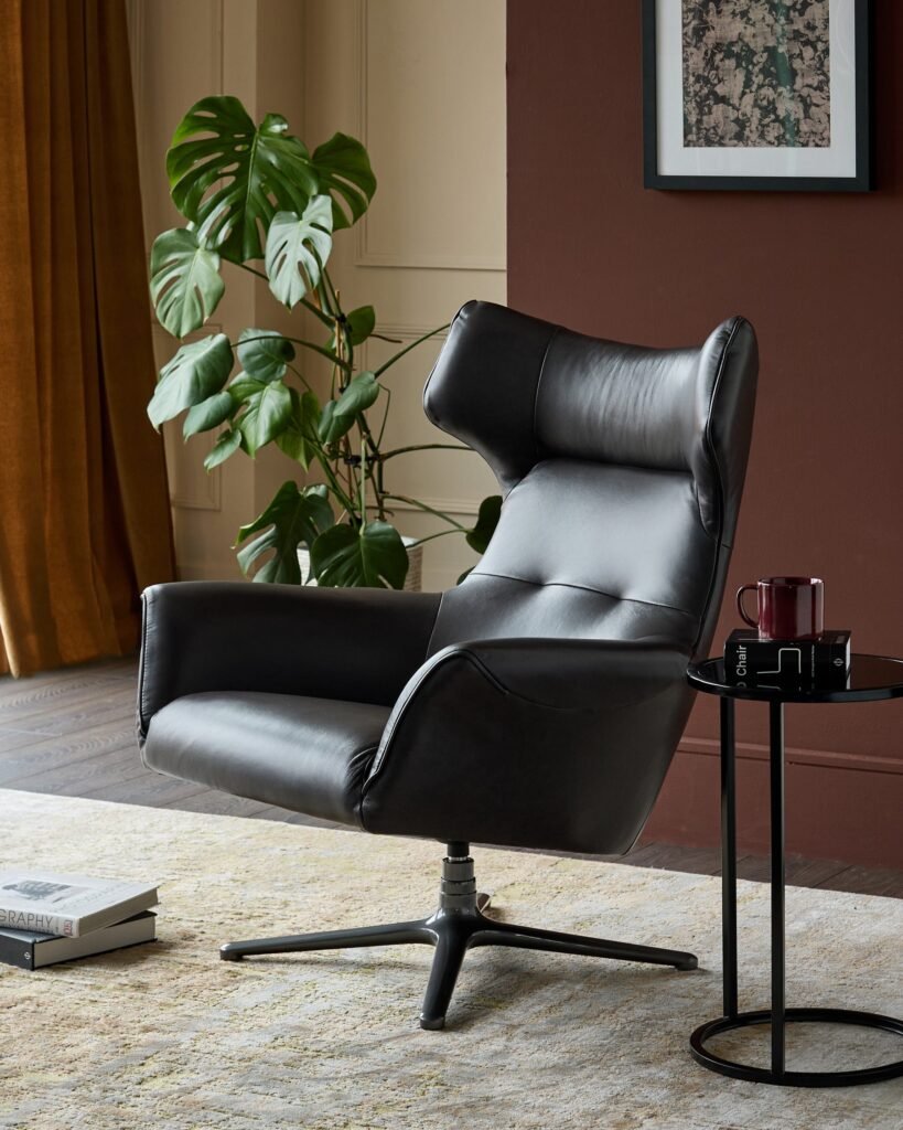 Reign black Dusk Scotland leather occasional chair Front