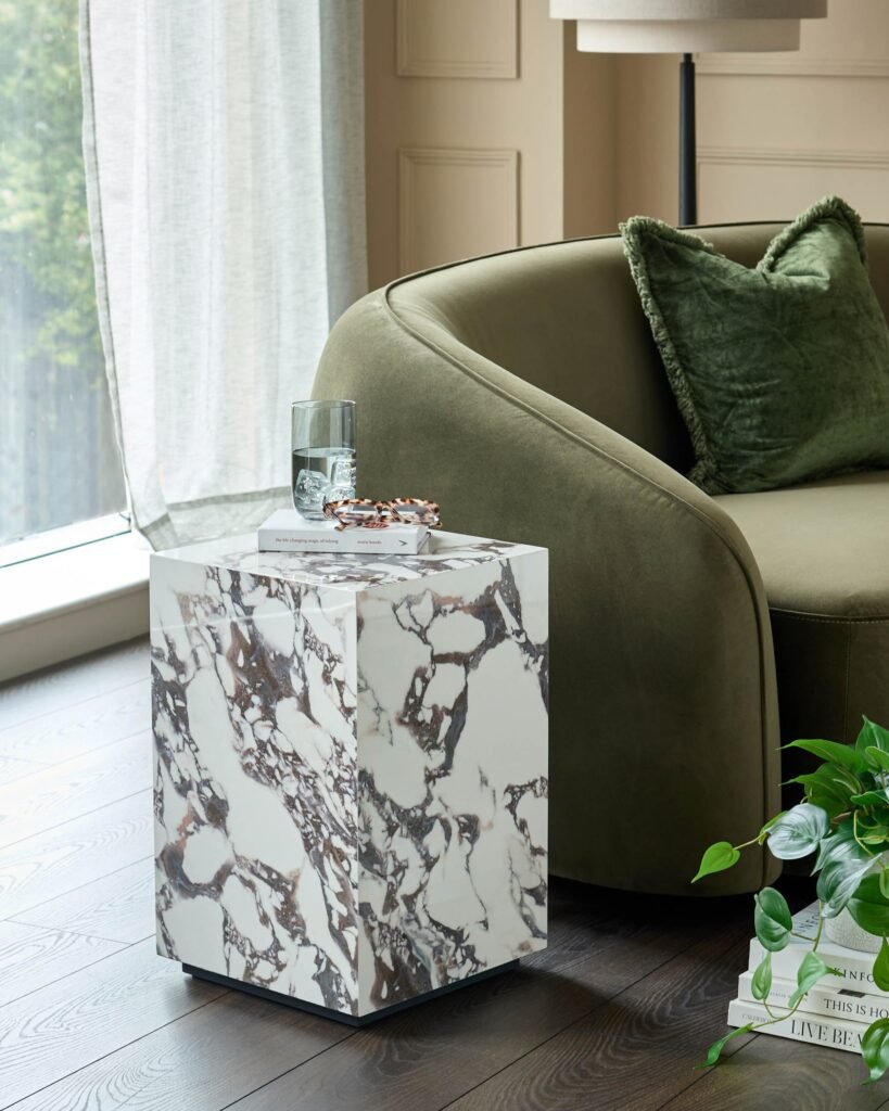 Dusk Russo white calacatta ceramic side table Front