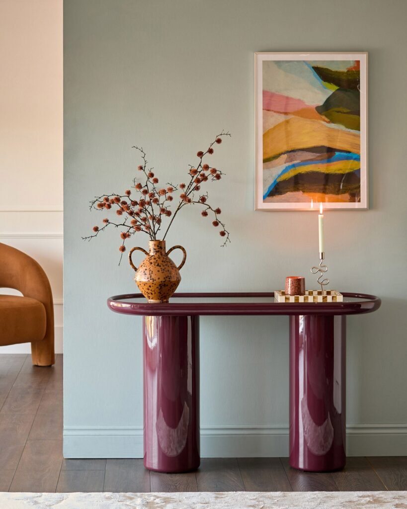 Siravo bronzed mirror with Dusk plum gloss console table Front