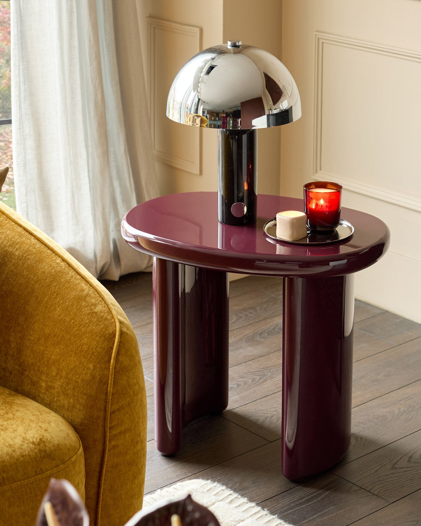 Carmela plum Dusk England gloss side table Front